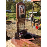 Памятник для молодой девушки в Буденовске