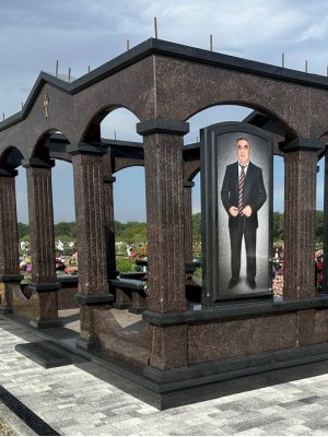 Элитный памятник "Эксклюзивный Пантион " — ritualum.ru